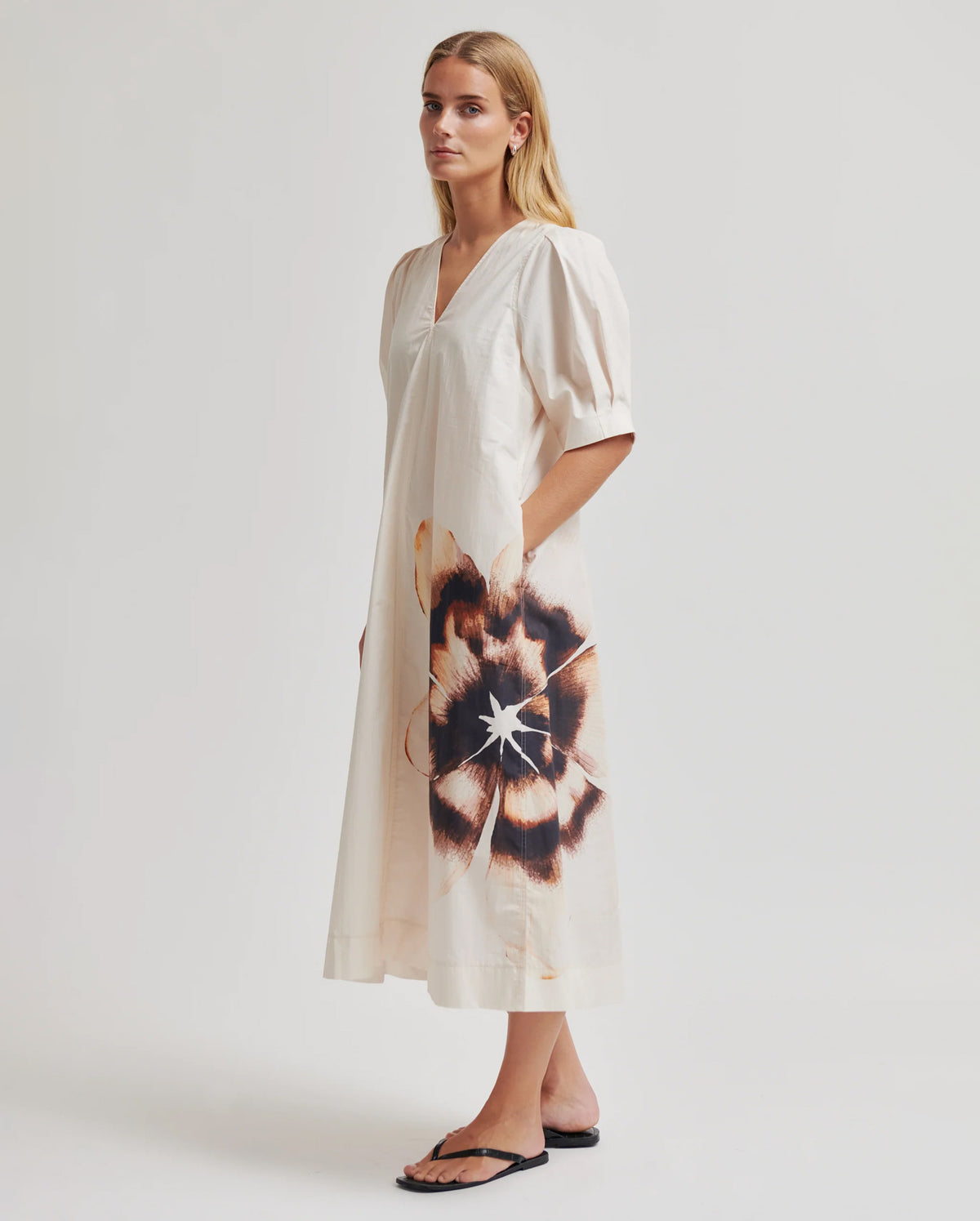 Adrienna Maxi Dress (Eggnog)