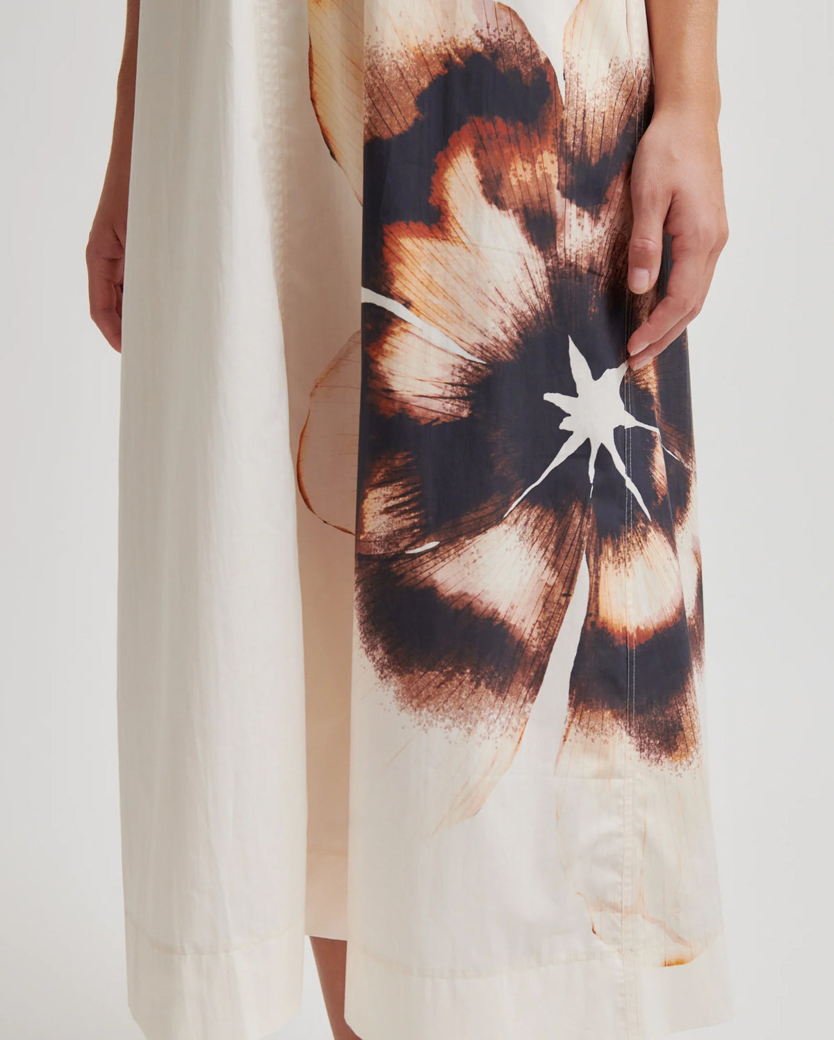 Adrienna Maxi Dress (Eggnog)