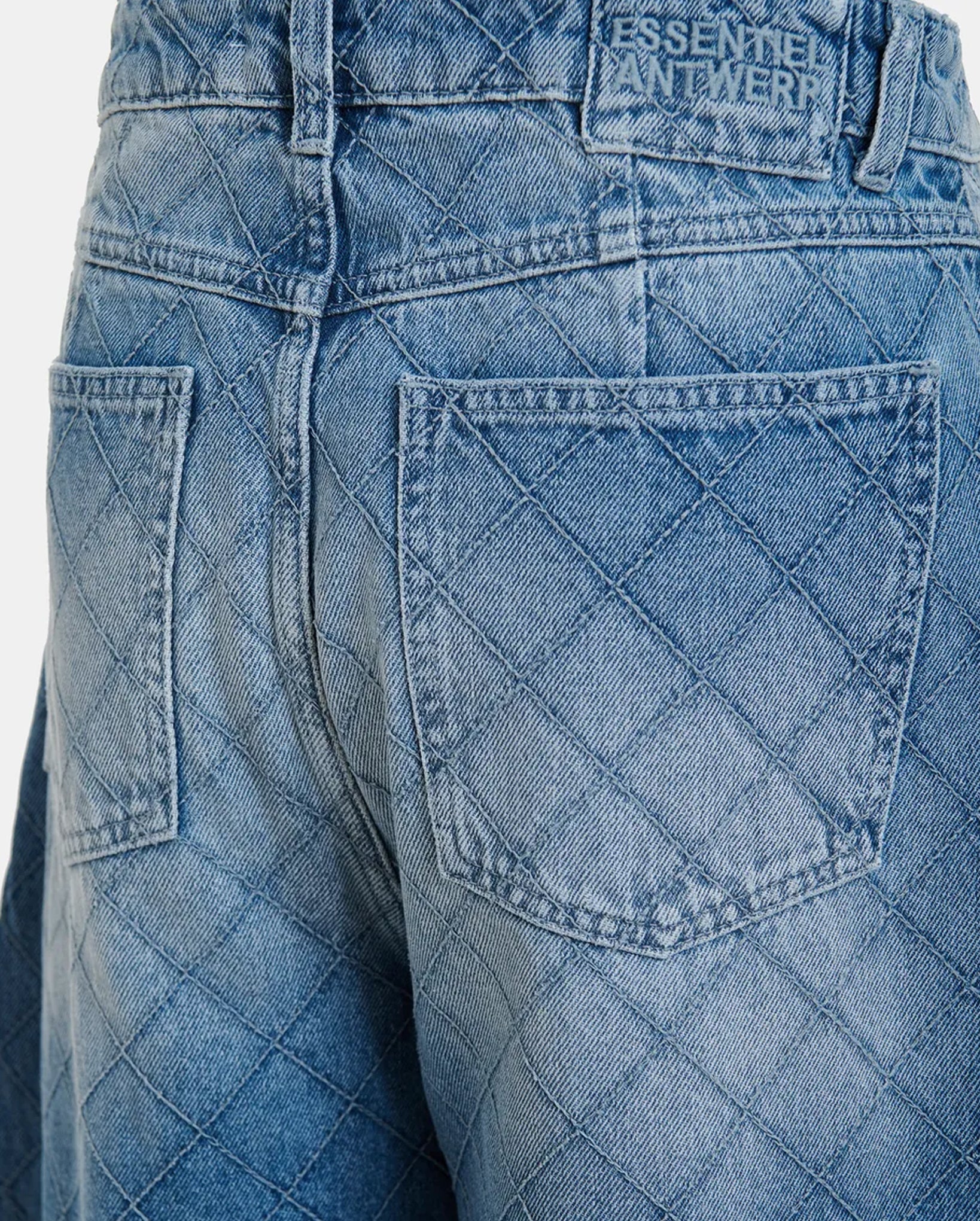 Diamond-Stitched Cotton Barrel-Leg Jeans (Blue)