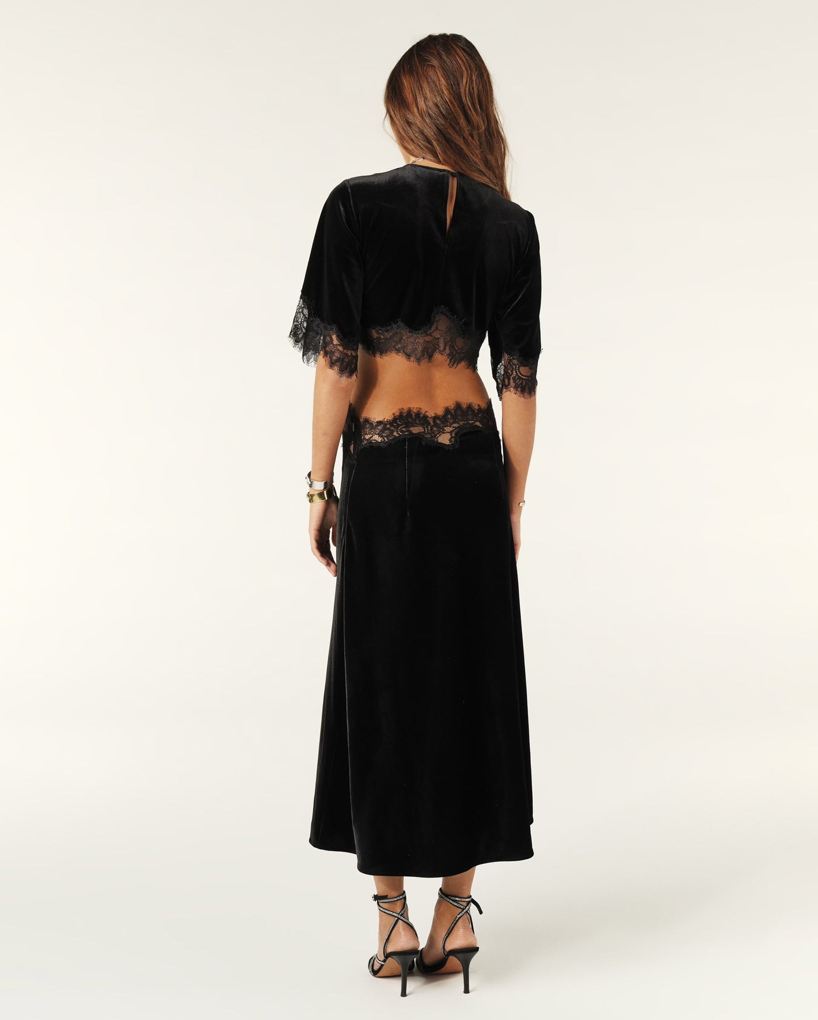 Velae Velvet Midi Dress (Black)