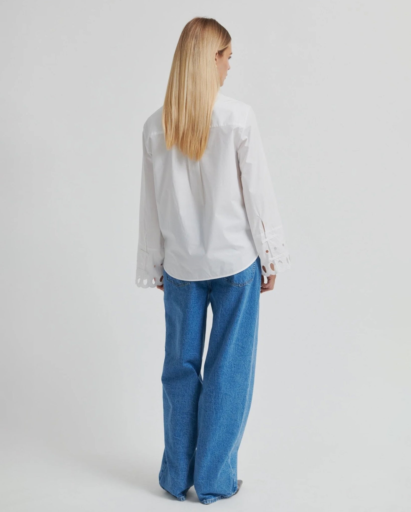 Yenifer Shirt (White)