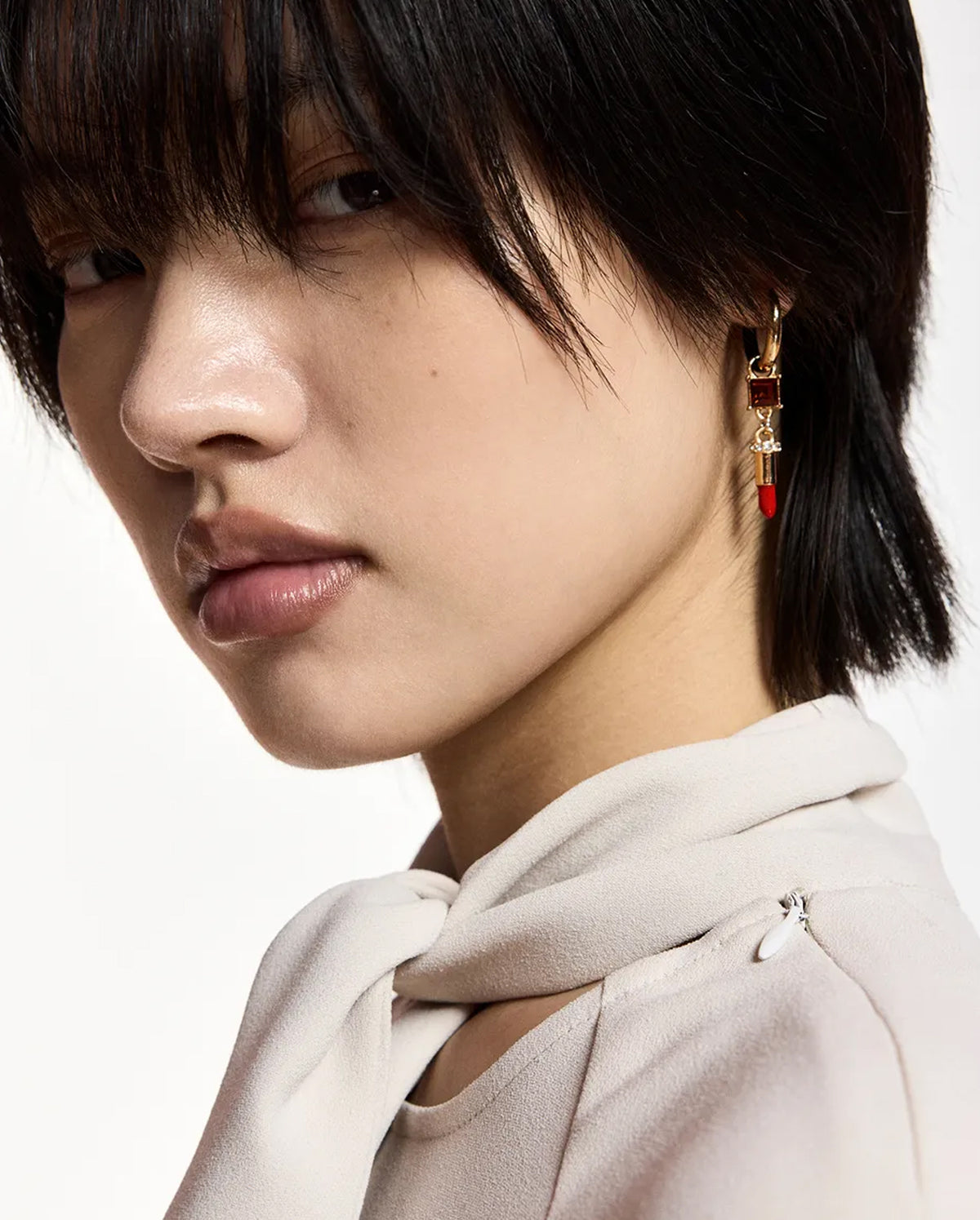 Hoop Earrings with Bird and Lipstick (Black/Gold)