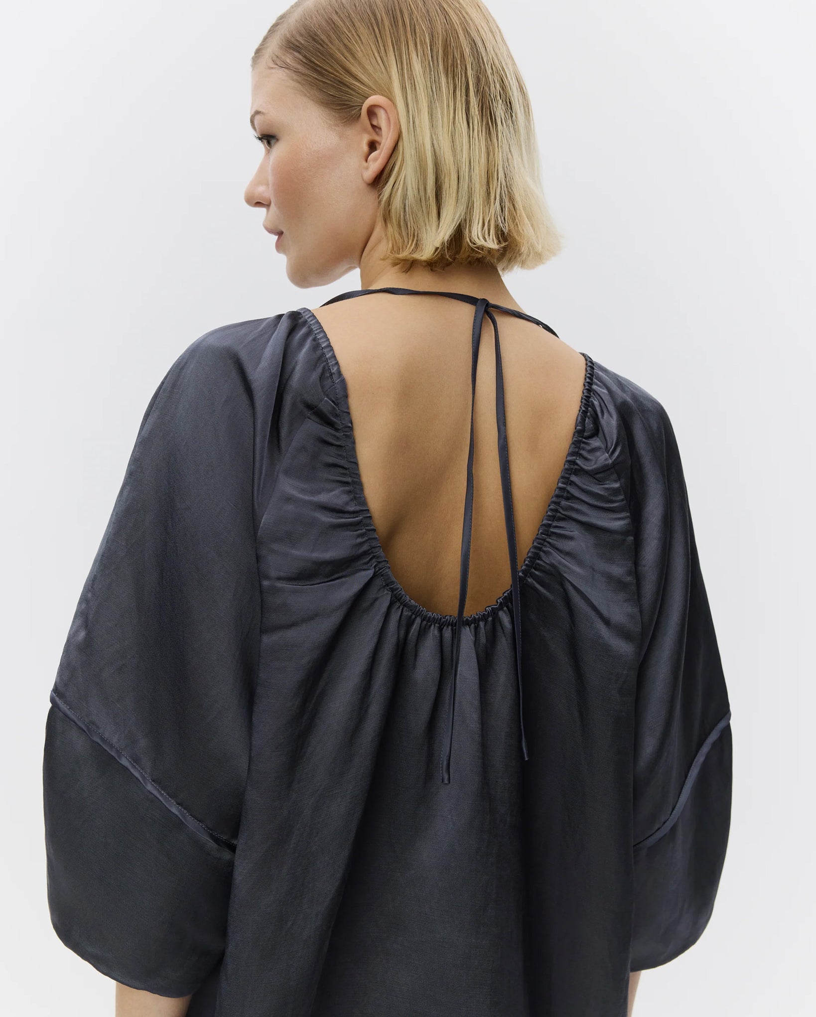 Skyler High Shine Blend Top (Ebony)