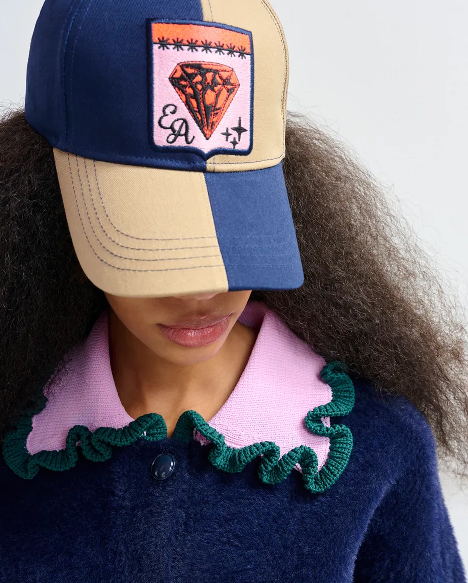 Cardigan With Contrasting Ruffle Collar (Dark Green/Navy/Purple)