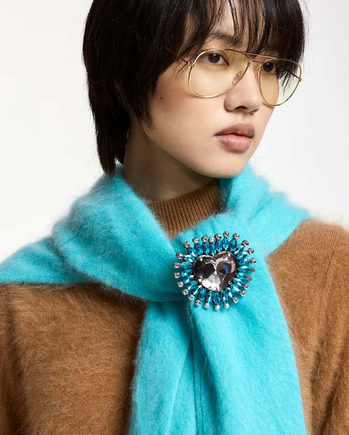 Heart-Shaped Rhinestone Brooch (Blue/Grey)