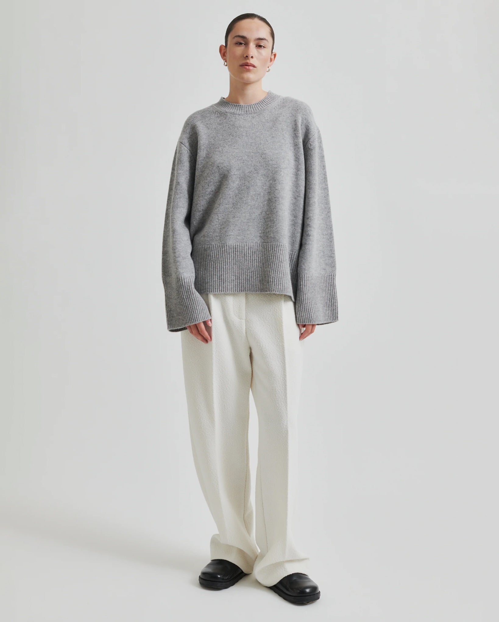 Alpha Knit O-Neck (Grey Melange)