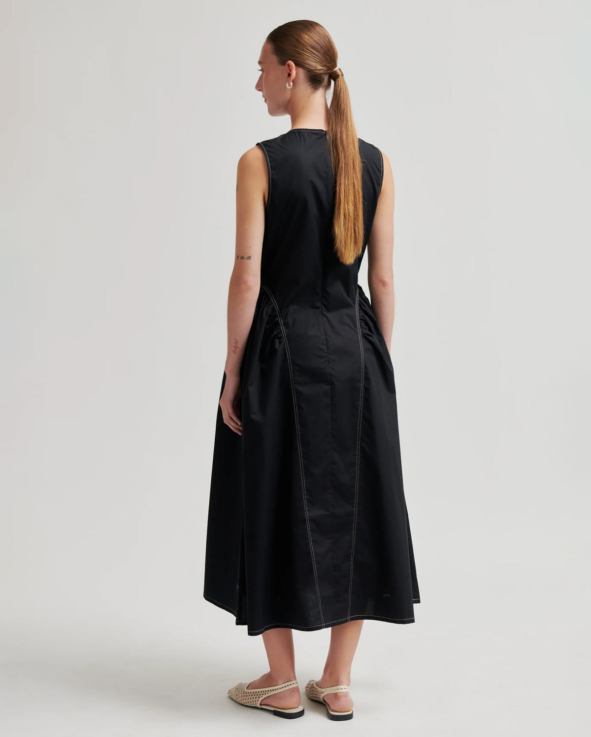 Larkini Sculptured Dress (Black)