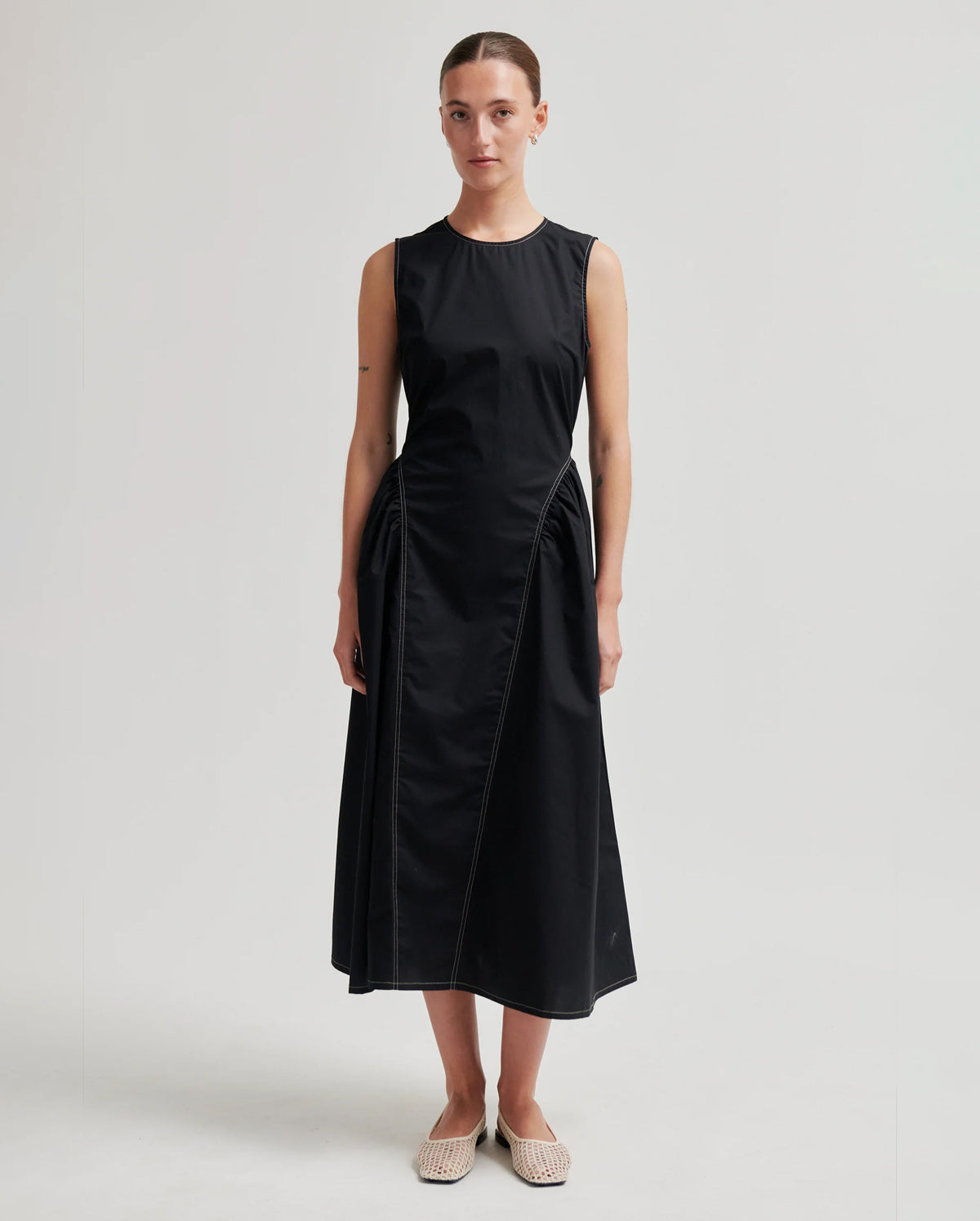 Larkini Sculptured Dress (Black)