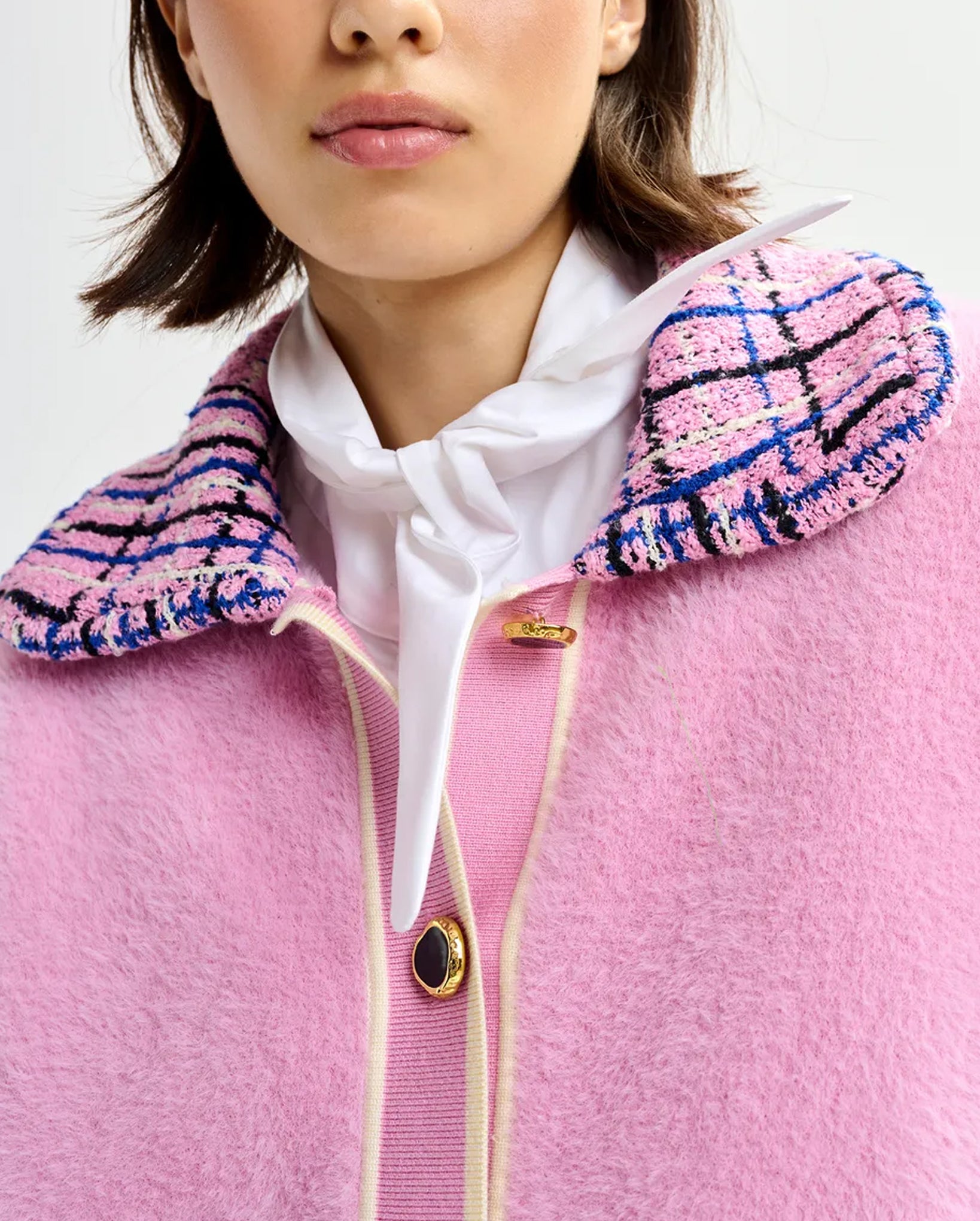 Textured Cardigan with Contrast Tweed Collar and Patch Pockets (Blue/Off-White/Pink)