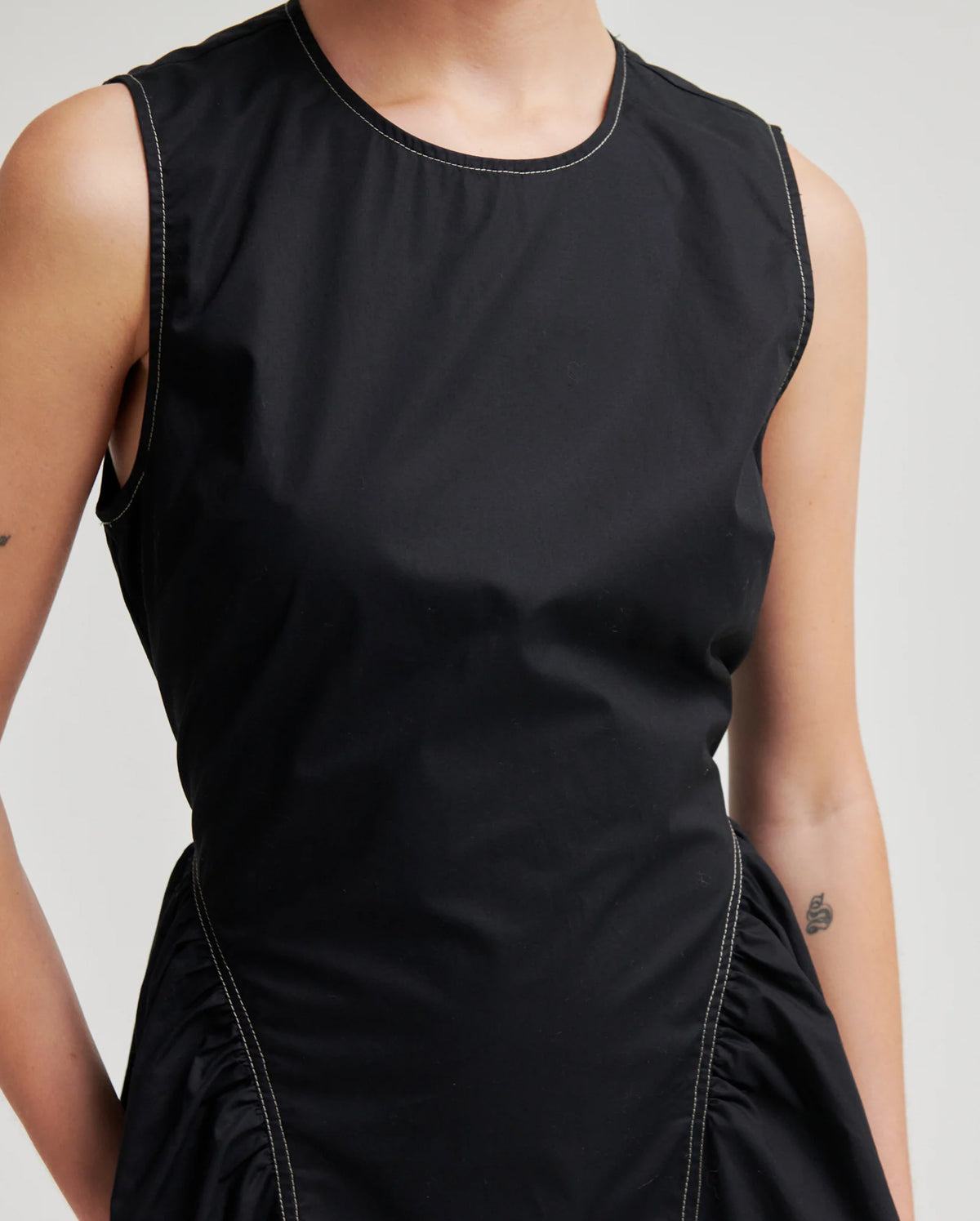 Larkini Sculptured Dress (Black)