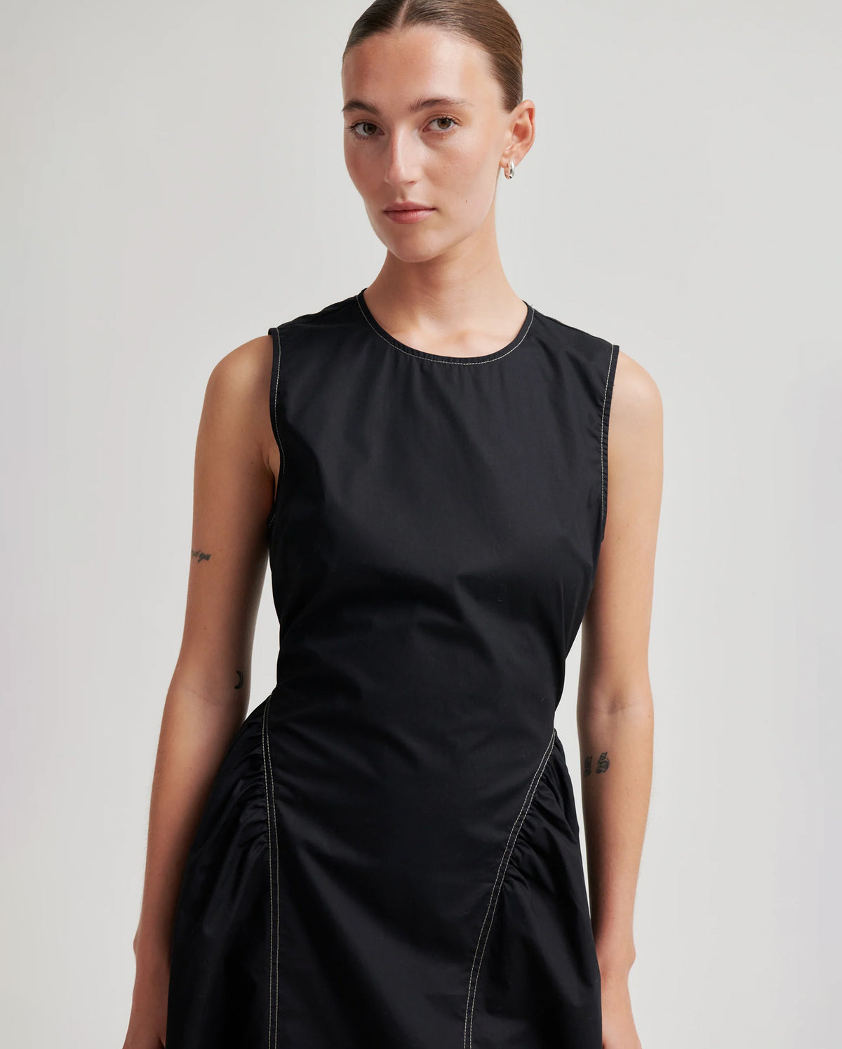 Larkini Sculptured Dress (Black)