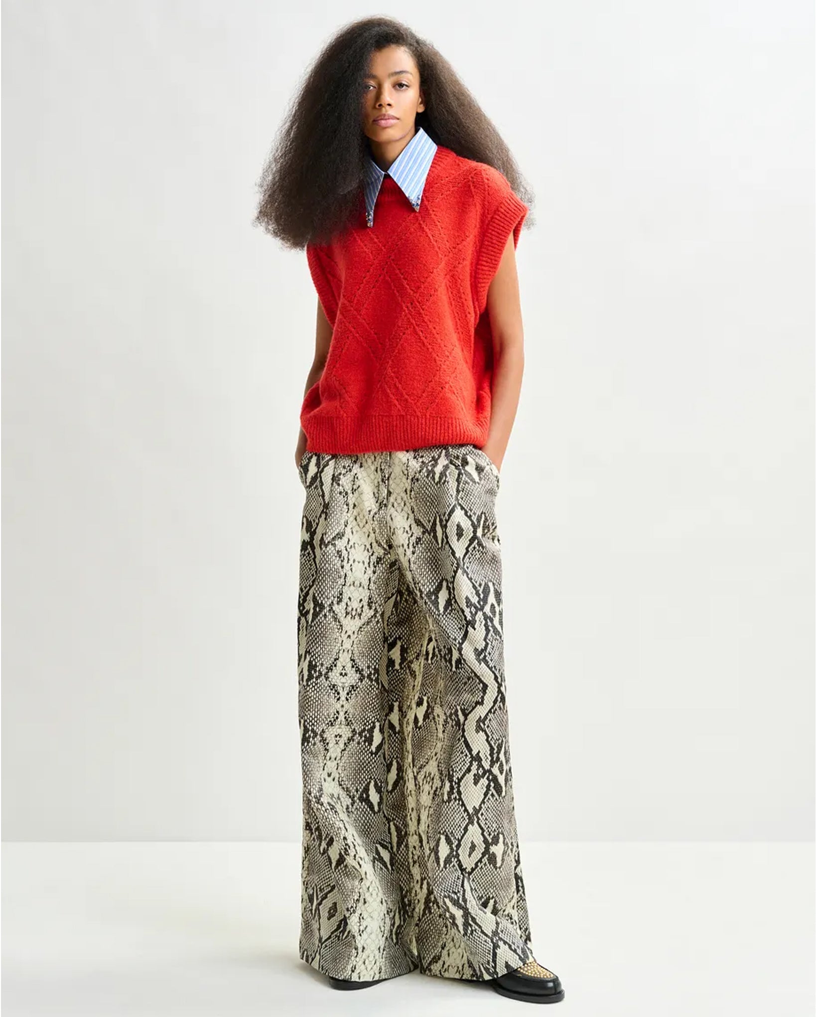 Cable-Knit Sleeveless Wool-Blend Sweater (Red)