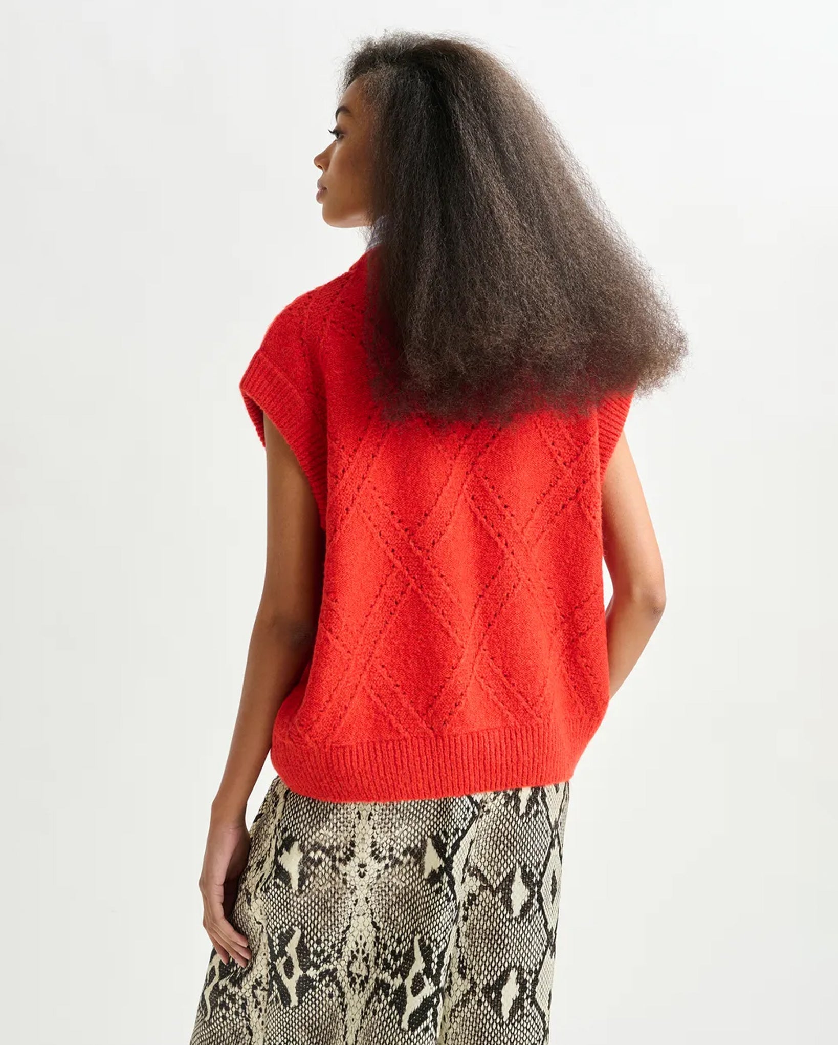 Cable-Knit Sleeveless Wool-Blend Sweater (Red)