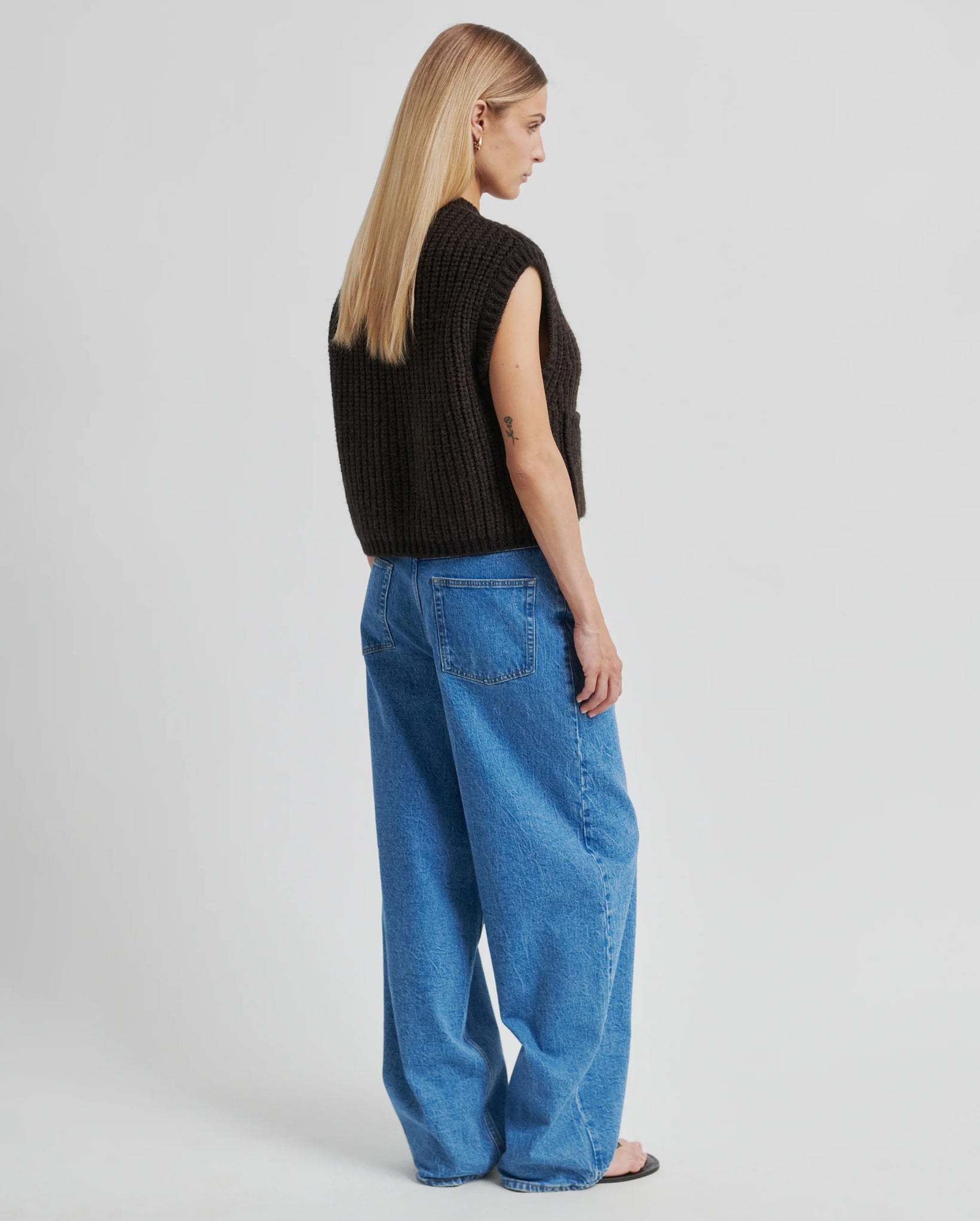 Ulrikke Knit Vest (Chocolate Torte)