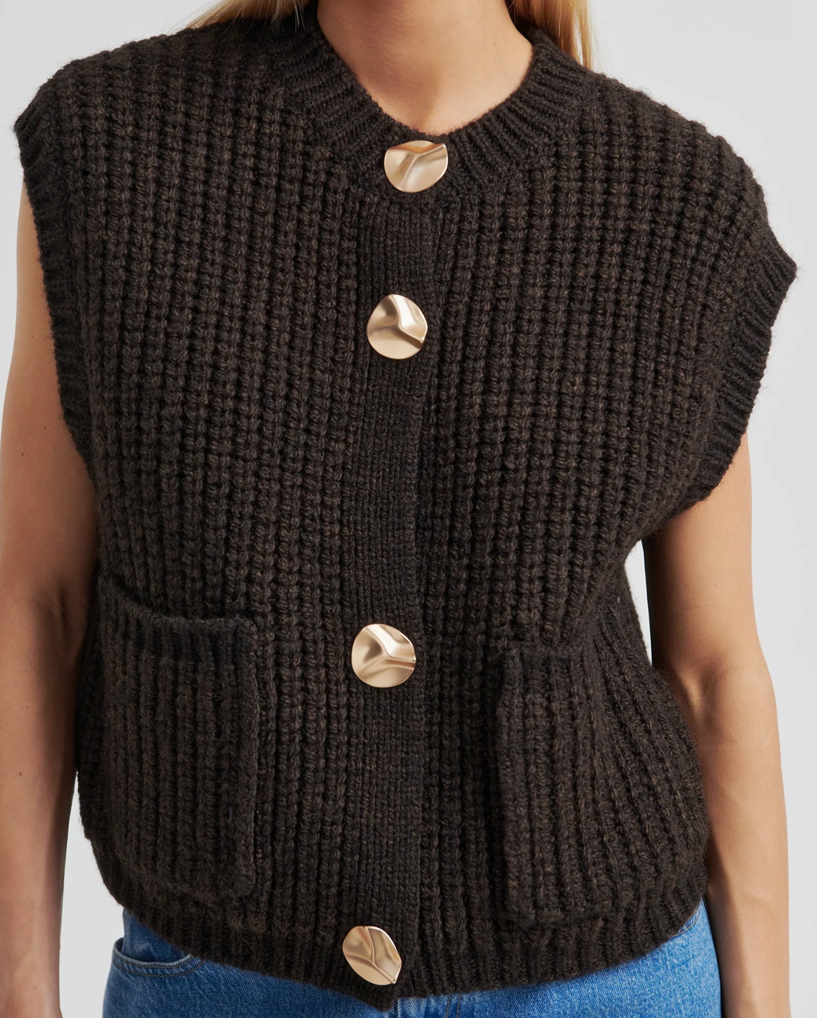 Ulrikke Knit Vest (Chocolate Torte)