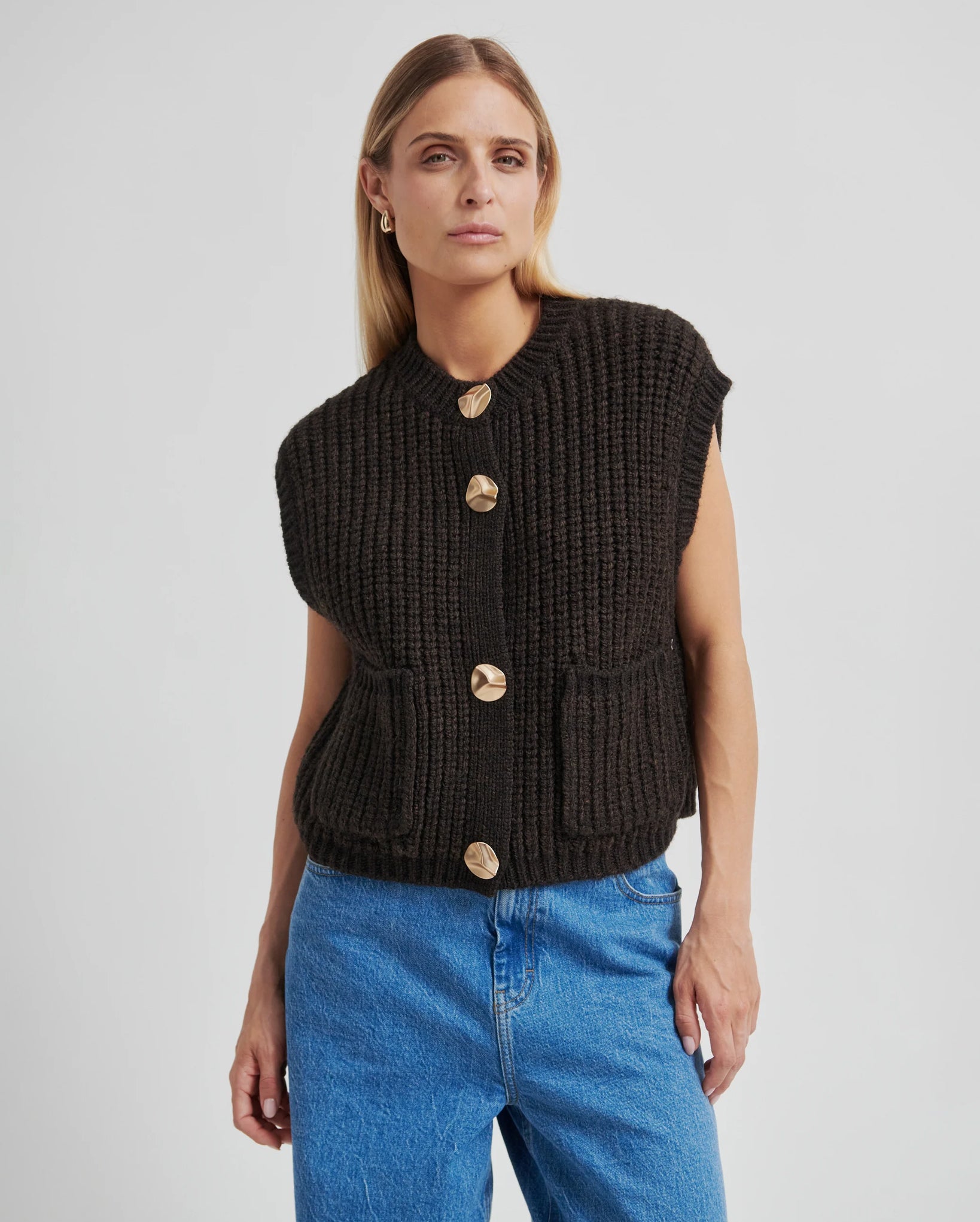 Ulrikke Knit Vest (Chocolate Torte)