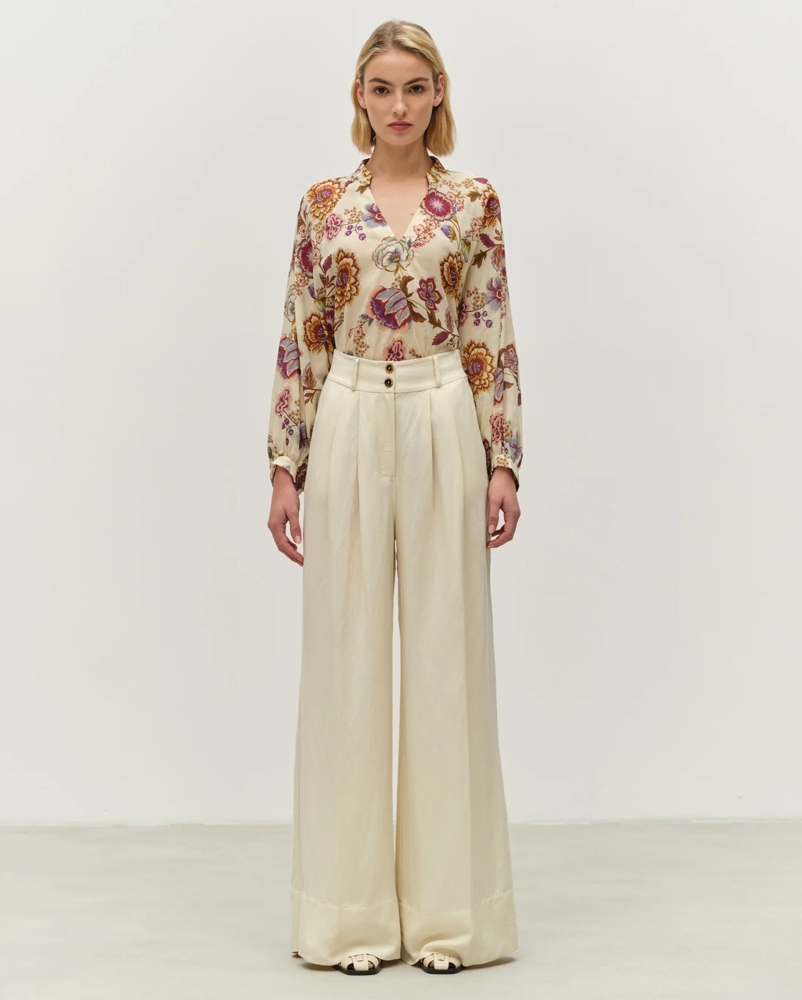 Dialogue Blouse (Flowers)