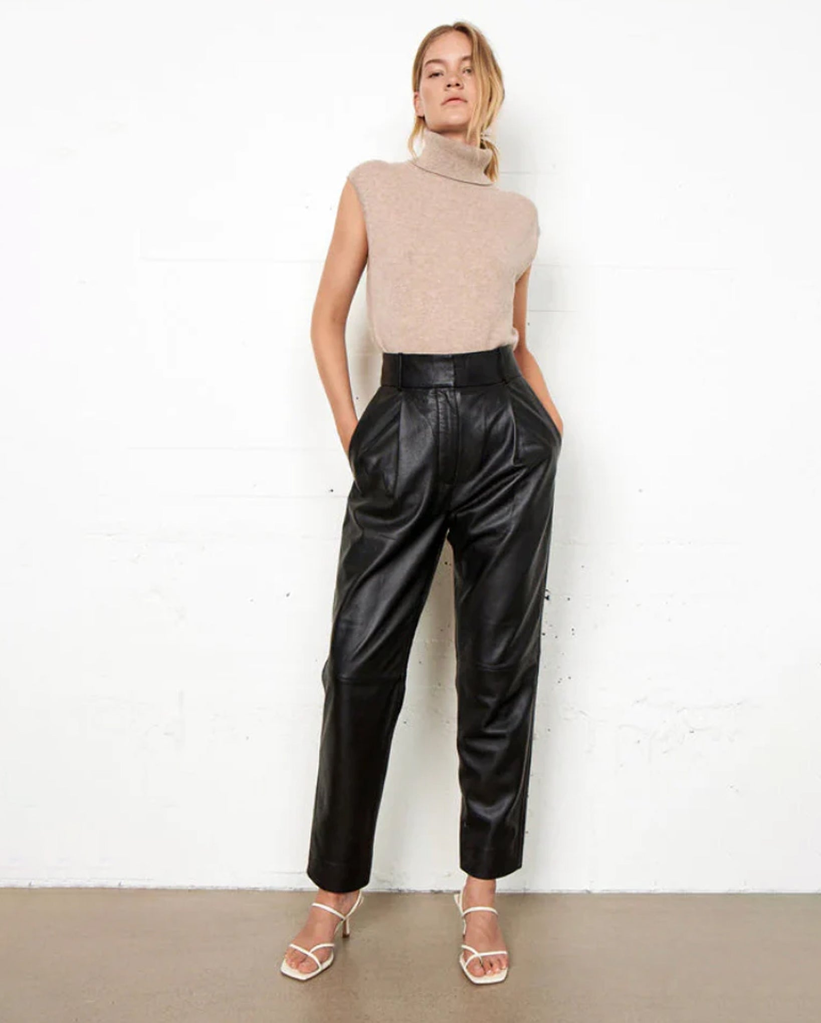 Indai Leather Trousers (Black)