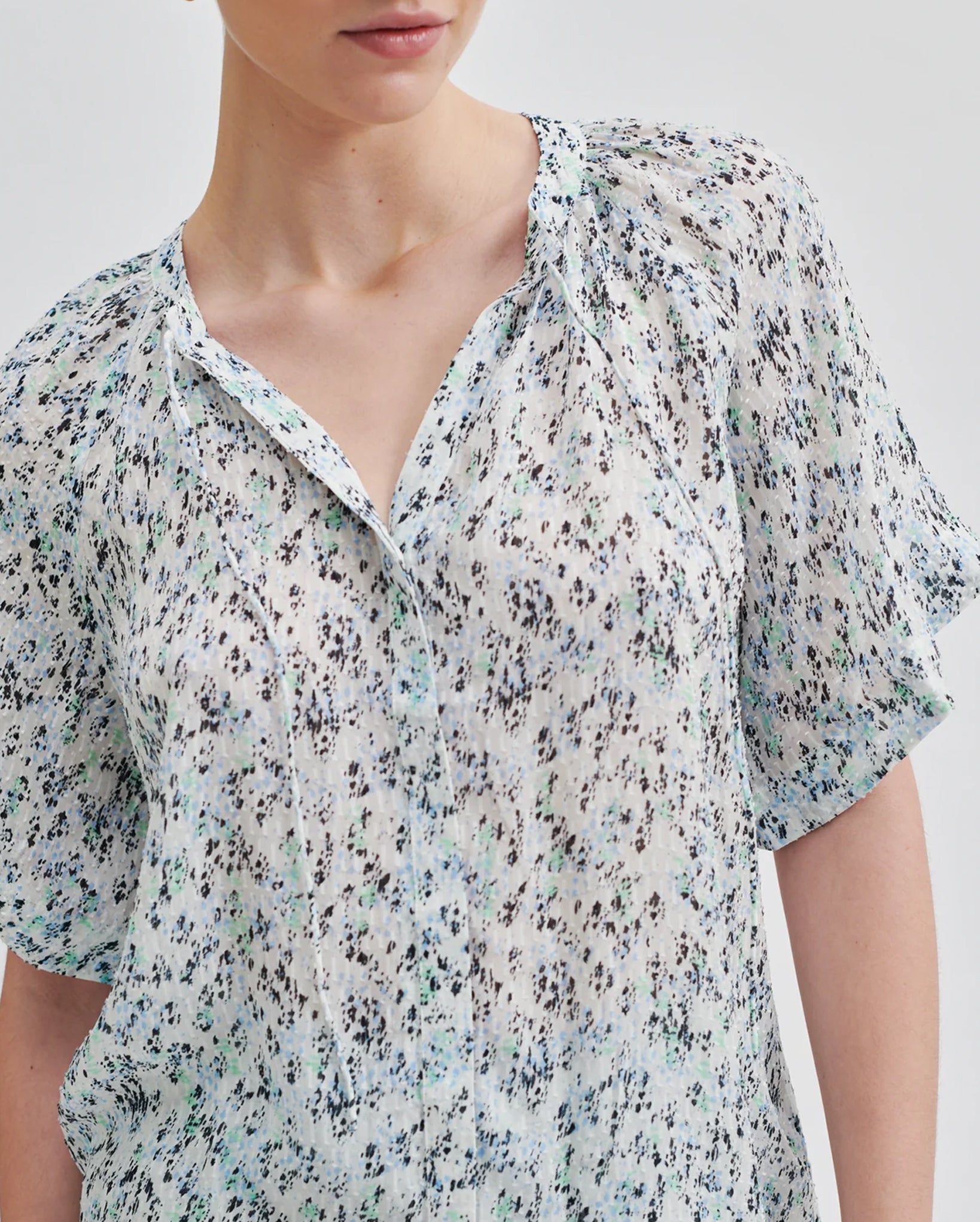 Elle Printed Short Sleeve Shirt (Alaskan Blue)