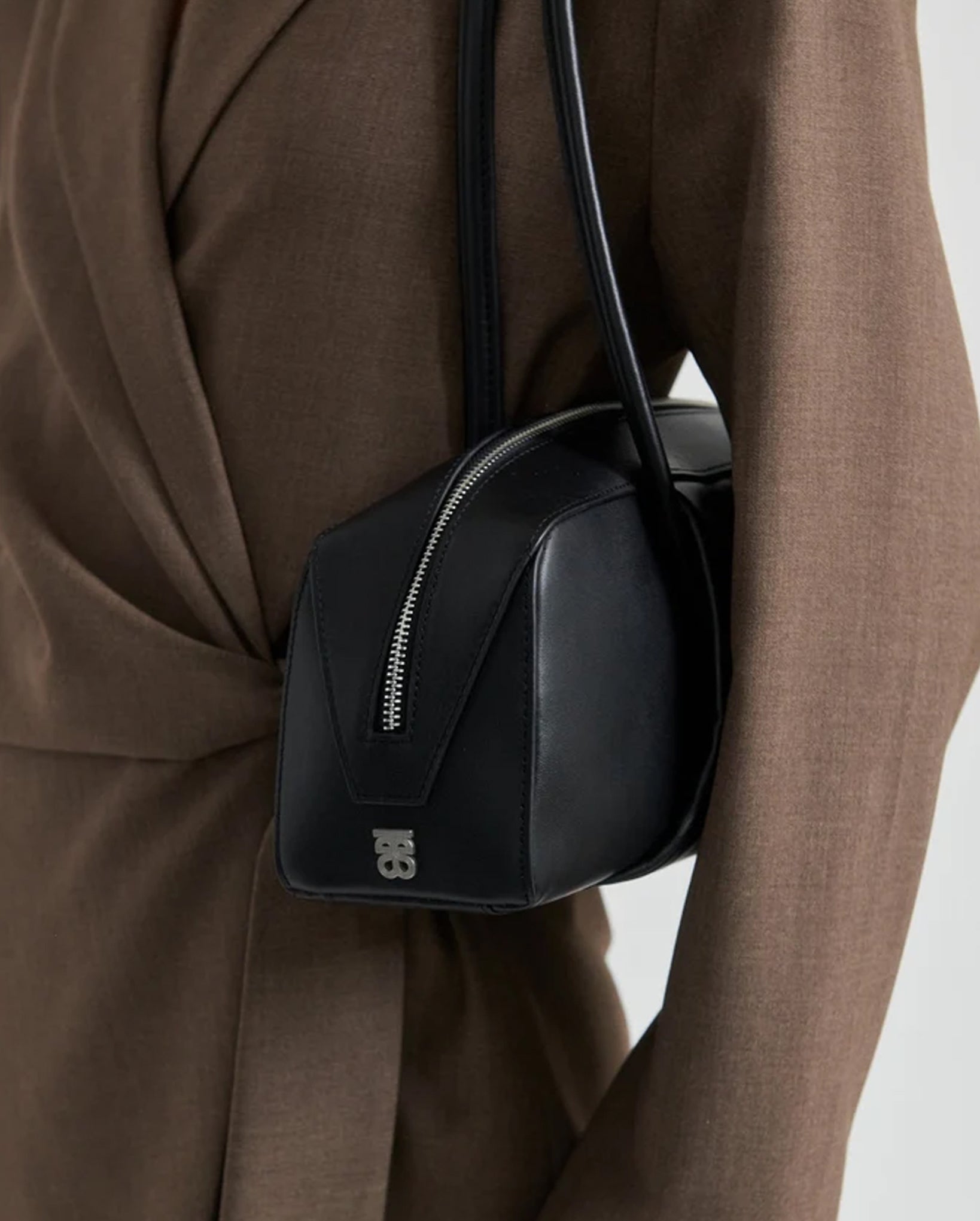 Finesse Leather Bag (Black)